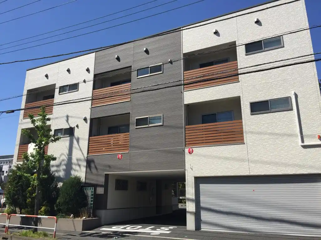 アイエス静 外観